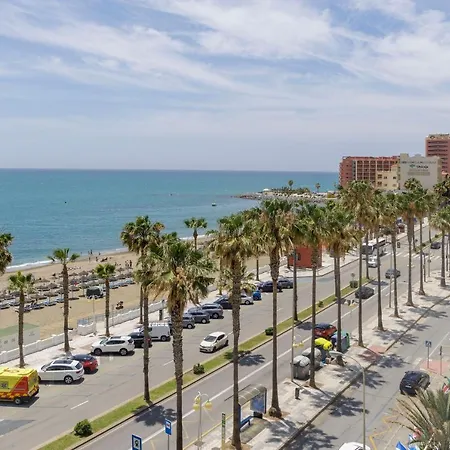 Apartment First Line Sea Views With Pool And Free Parking
