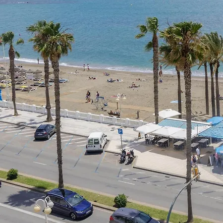 First Line Sea Views With Pool And Free Parking Benalmadena