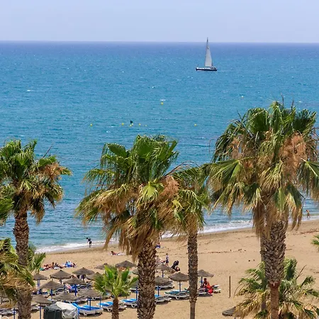 Apartment First Line Sea Views With Pool And Free Parking Benalmadena